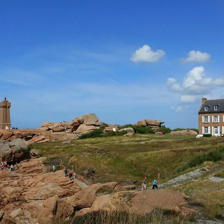 Perros-guirec, 2 Pièces, 3 Personnes - Fr-1-368-241 * Perros-Guirec